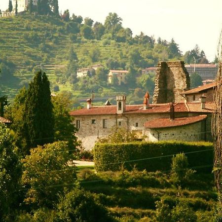Castello Di Cernusco Lombardone Bed & Breakfast Екстериор снимка