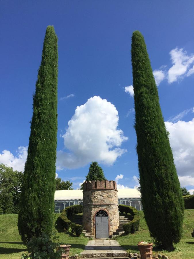Castello Di Cernusco Lombardone Bed & Breakfast Екстериор снимка