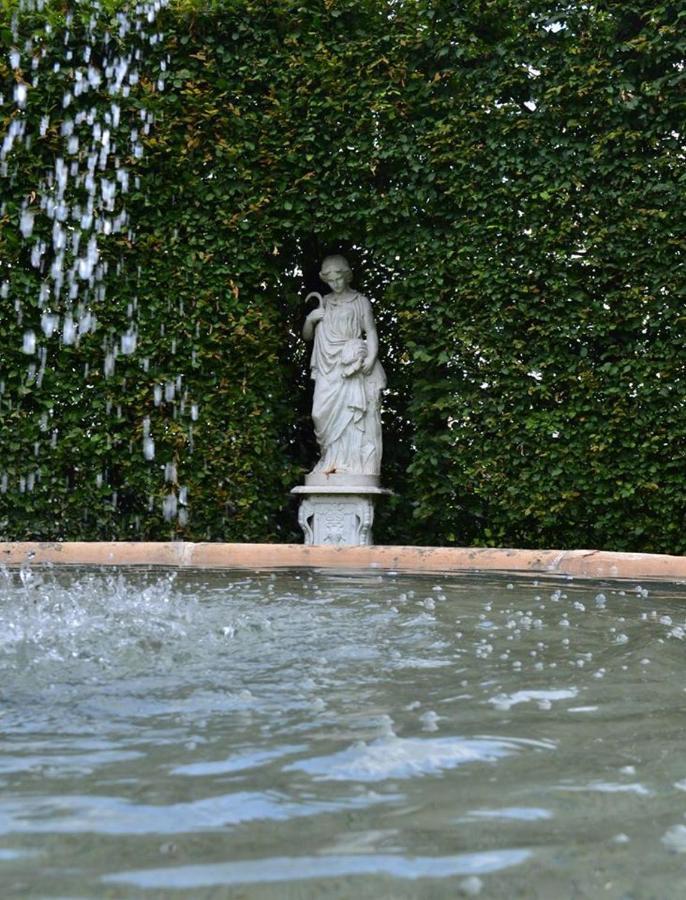 Castello Di Cernusco Lombardone Bed & Breakfast Екстериор снимка