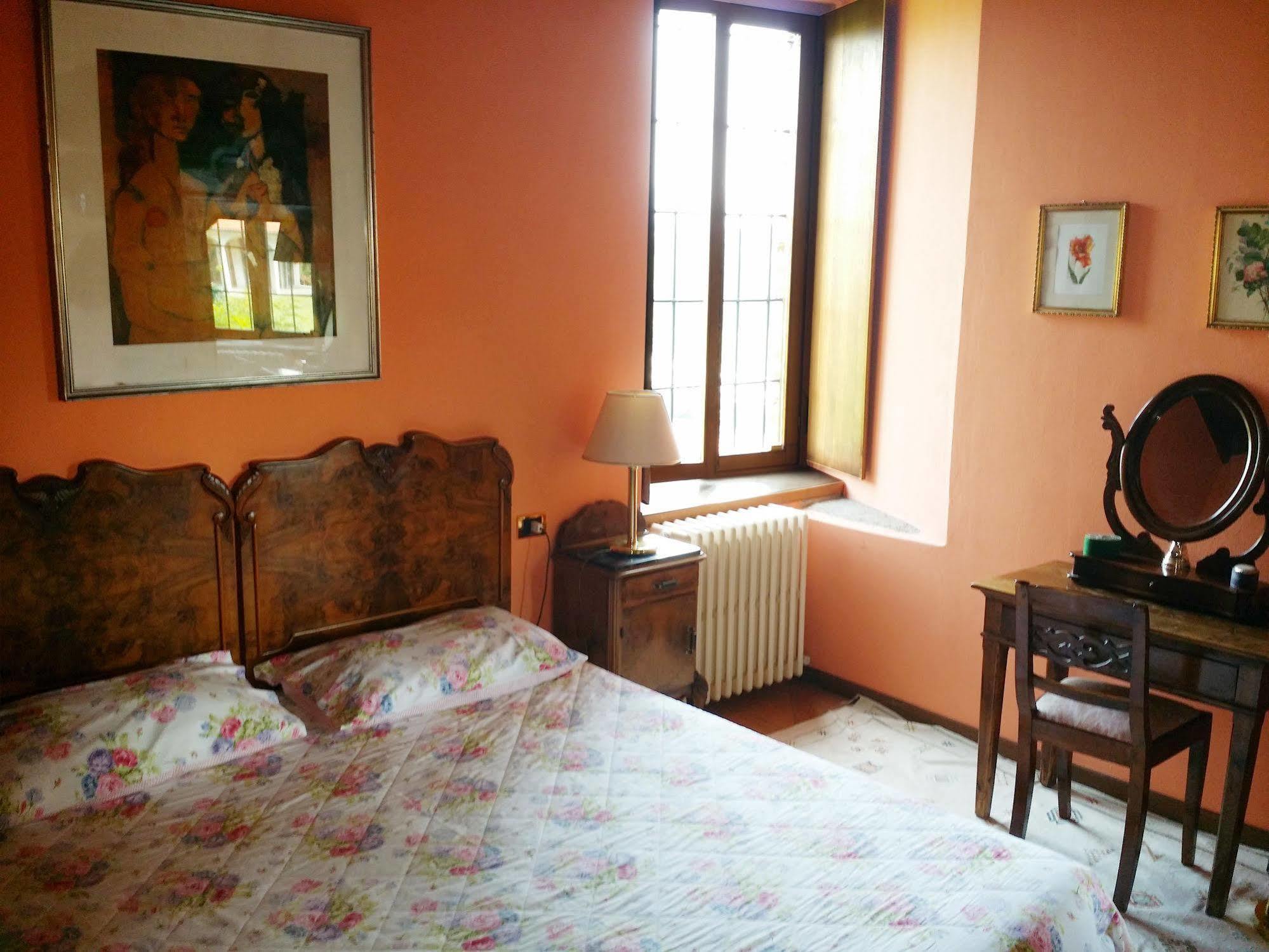 Castello Di Cernusco Lombardone Bed & Breakfast Екстериор снимка