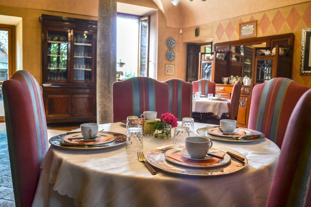 Castello Di Cernusco Lombardone Bed & Breakfast Екстериор снимка
