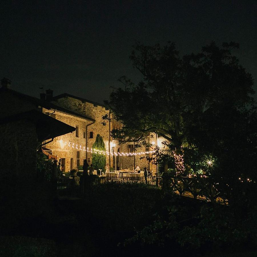 Castello Di Cernusco Lombardone Bed & Breakfast Екстериор снимка